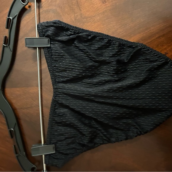 Tara grinna black bikini - Picture 3 of 5